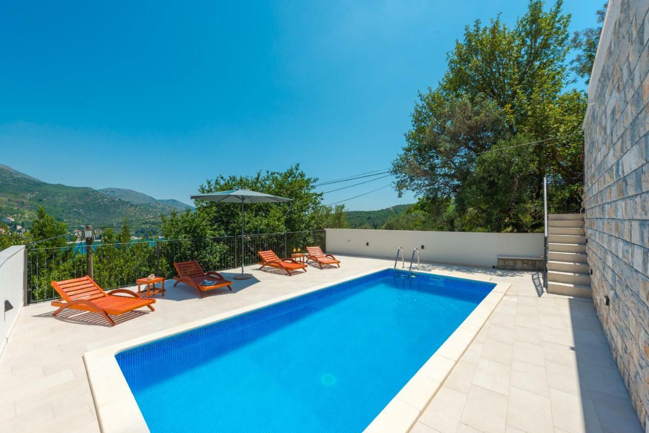 Villa Belvedere Затон Екстериор снимка